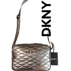 DKNY Silver Quilted Crossbody💕
